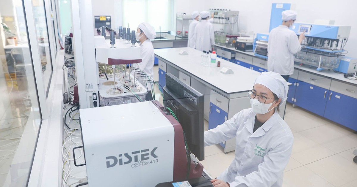 1 17688168960001486355284 135 0 868 1400 Crop 17688170239051069769216