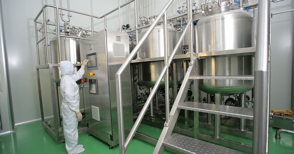 1 17700375143901640609403 98 0 831 1400 Crop 1770038100397607667691