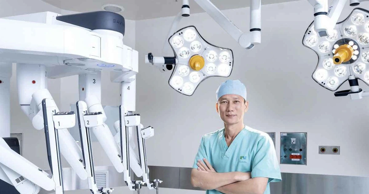 1 17738996543221546294644 0 0 733 1400 Crop 17739000151371750112829