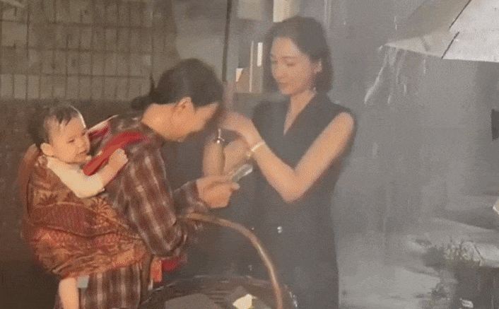 100 Trieu Nguoi Phan No Vi Be So Sinh Bi Dam Mua Trong Nhieu Gio F51942Fde0Ef467Fbae359Bcebf1Cd10 91