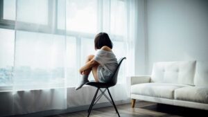 121242708c77a01fbf3e29ec5730b3d9 phai lam gi de thoi khoc 4 1024x683