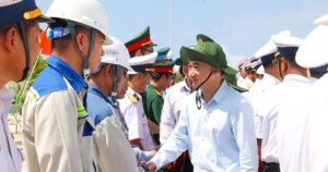 Sẽ hoàn thiện quy định đãi ngộ đặc thù cho lực lượng y tế công tác ở hải đảo 1 14a 17785844057891666523605 13 0 653 1024 crop 17785844167582055430201