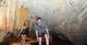 Du Khách Thích Thú Khám Phá Hang Động Tiên Cá Trong Lòng Đất Ở Ninh Bình 1770940385 Mxh 0385 Du Khach Thich Thu Kham Pha Hang Dong Tien Ca Trong Long Dat O Ninh Binh 3232 Wi