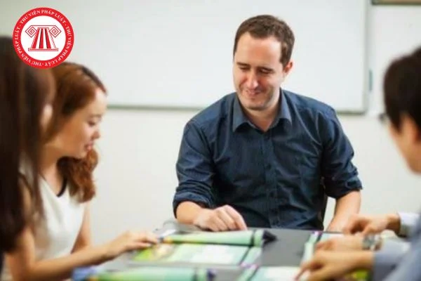 1776418026 NLD nuoc ngoai lam viec trung tam tai chinh