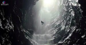 1776695420 mxh 5420 phat hien hang dong co thac nuoc cao 350m hiem gap o phong nha ke bang 2906 widt