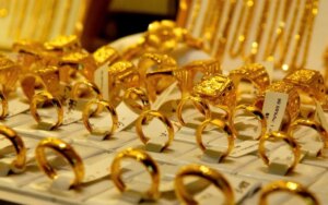 Giá vàng SJC, vàng nhẫn trơn sáng 1/4 3 20 1745603330 gia vang hom nay 1775002327635786095426 0 0 625 1000 crop 17750023313631128988664