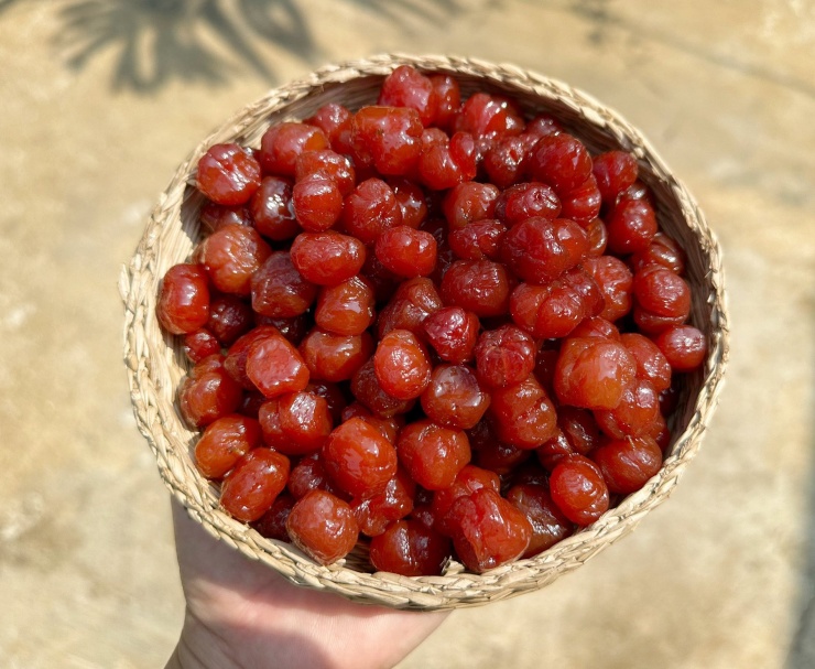Quả đặc sản ở miền Nam mọc chi chít, xưa cho không ai lấy, giờ hái không kịp bán 1745741723 mut chum ruot 0 40198 width1900height1557