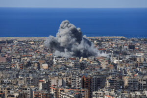 Israel tiếp tục không kích nhiều khu vực tại Lebanon 4 2026 03 09t094534z 1718259721 rc2x0ka10dvs rtrmadp 3 iran crisis lebanon