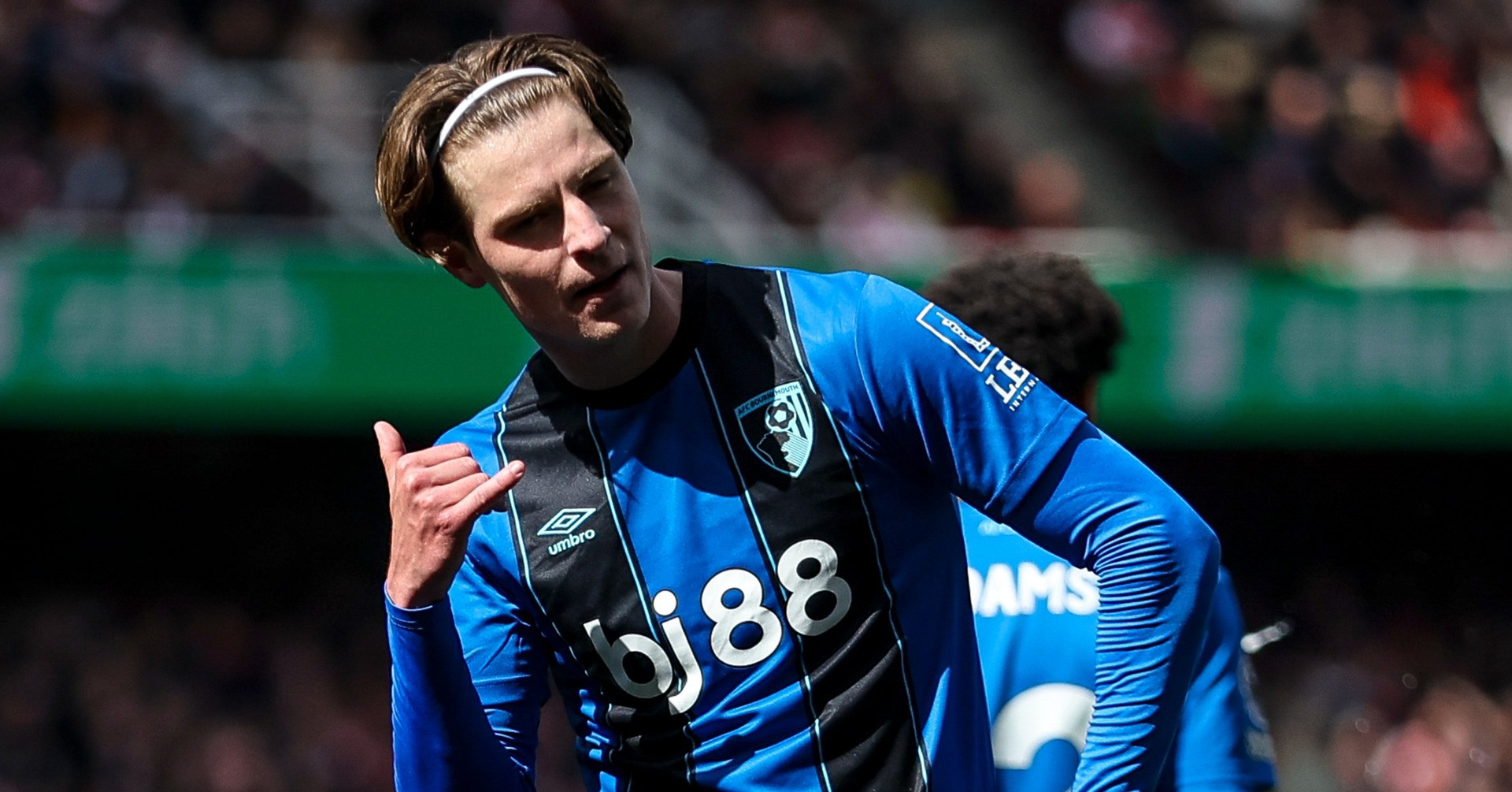 26 vong 32 arsenal thua soc man city reo vui 2598