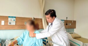 Ho, khó thở kéo dài, vào viện phát hiện xẹp phổi 4 2benh nhan 1779174728803494668590 0 93 654 1139 crop 17791751131111380222585