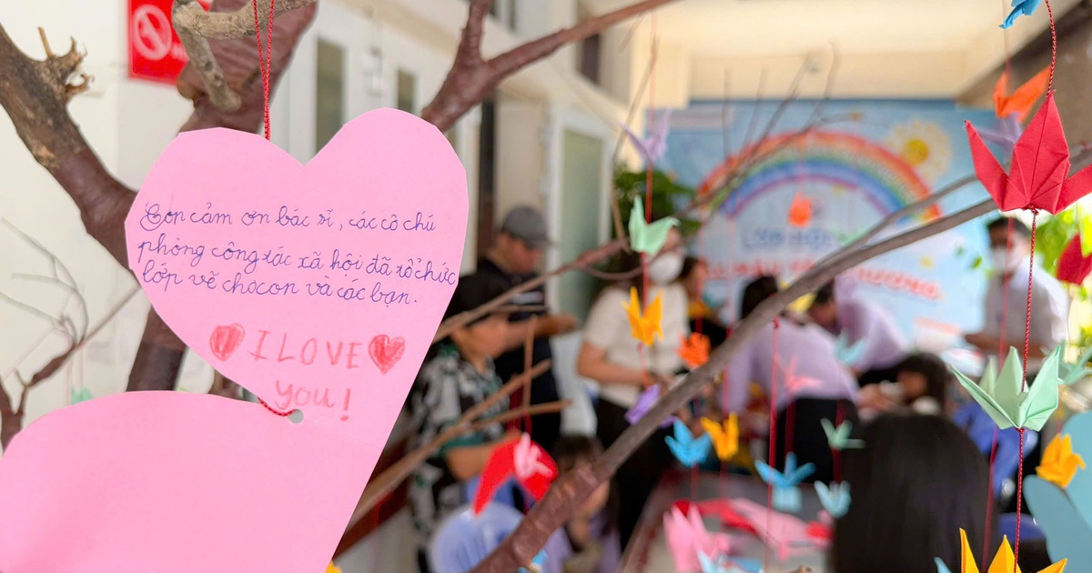 2gia dinh 17744532317461975449017 107 0 1707 2560 crop 1774453586425223742115