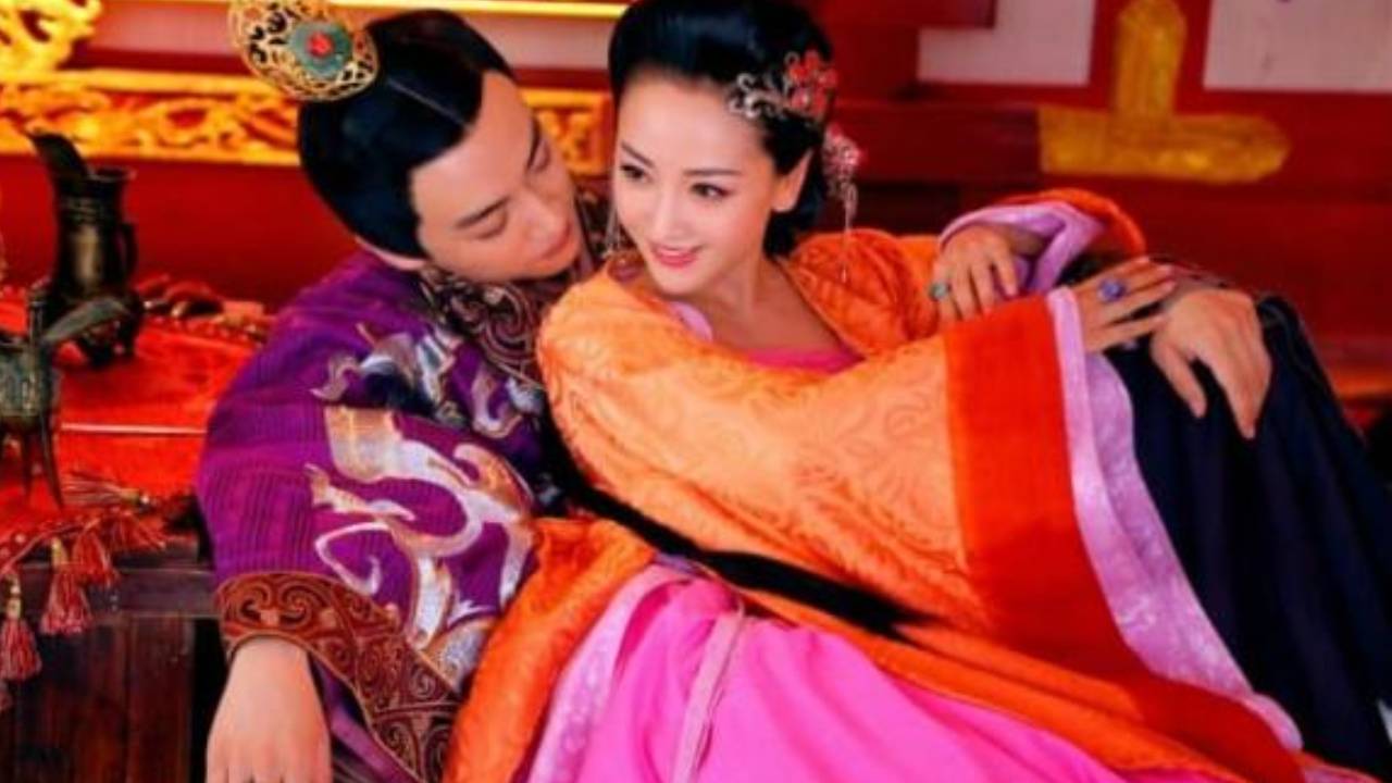 3 Dieu Cam Ky Cua Phi Tan Trieu Dinh Khong Duoc Phat Tieng Dong Va Bi An Kho Hieu Khac 125400