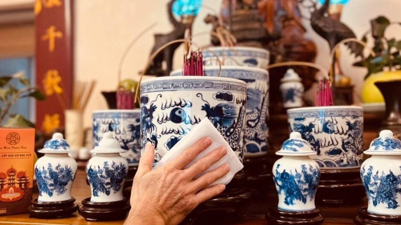 3 Dieu Kieng Ky Ve Bat Huong Tren Ban Tho Gia Chu Nen Biet Dip Can Tet Nguyen Dan 2026 100707