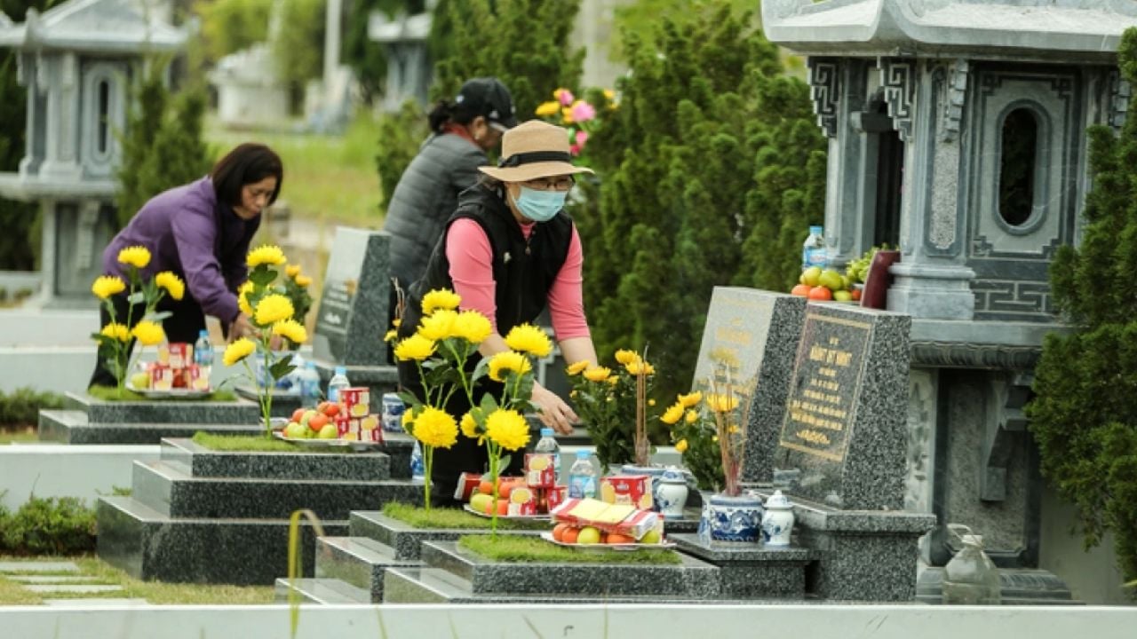 3 qua khong mang 1 vat khong cung khi di tao mo thanh minh 233054