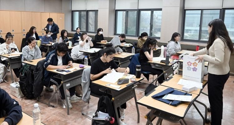 35 Phut Im Lang Ky La O Han Quoc Bai Hoc Ve Cach Xa Hoi Doi Xu Voi The He Tre 1885