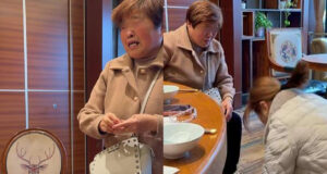 37 năm xa cách, cha mẹ ruột tìm lại con gái rồi ngỏ ý vay tiền gây tranh cãi 1 37 nam xa cach cha me ruot tim lai con gai roi ngo y vay tien gay tranh cai 54