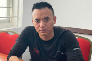 Tạm giữ tài xế ô tô bán tải chèn xe máy làm 3 người ngã xuống đường ở Hà Nội 1 3d8593b9 b7eb 40ff ade9 28a719b0591e 631