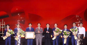 4 giáo sư, phó giáo sư nhận Giải Tinh hoa pháp lý 1 4 giao su pho giao su nhan giai tinh hoa phap ly 1545