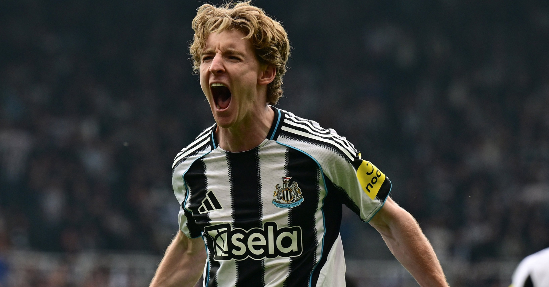 4 mu lay lewis miley bayern mua gordon 1212