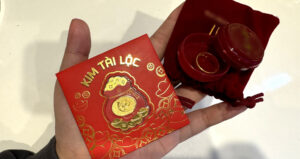 4 Năm Đóng Cửa Muộn Để Chờ Vị Khách Nghèo, Chủ Quán Cơm Nhận Món Quà Không Ngờ 4 Nam Dong Cua Muon De Cho Vi Khach Ngheo Chu Quan Com Nhan Mon Qua Khong Ngo C45A3C3D9C534781B9303E