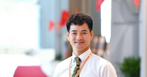 4 nsnd va dao dien phim bom tan cua viet nam duoc trao huan chuong lao dong la ai 2969