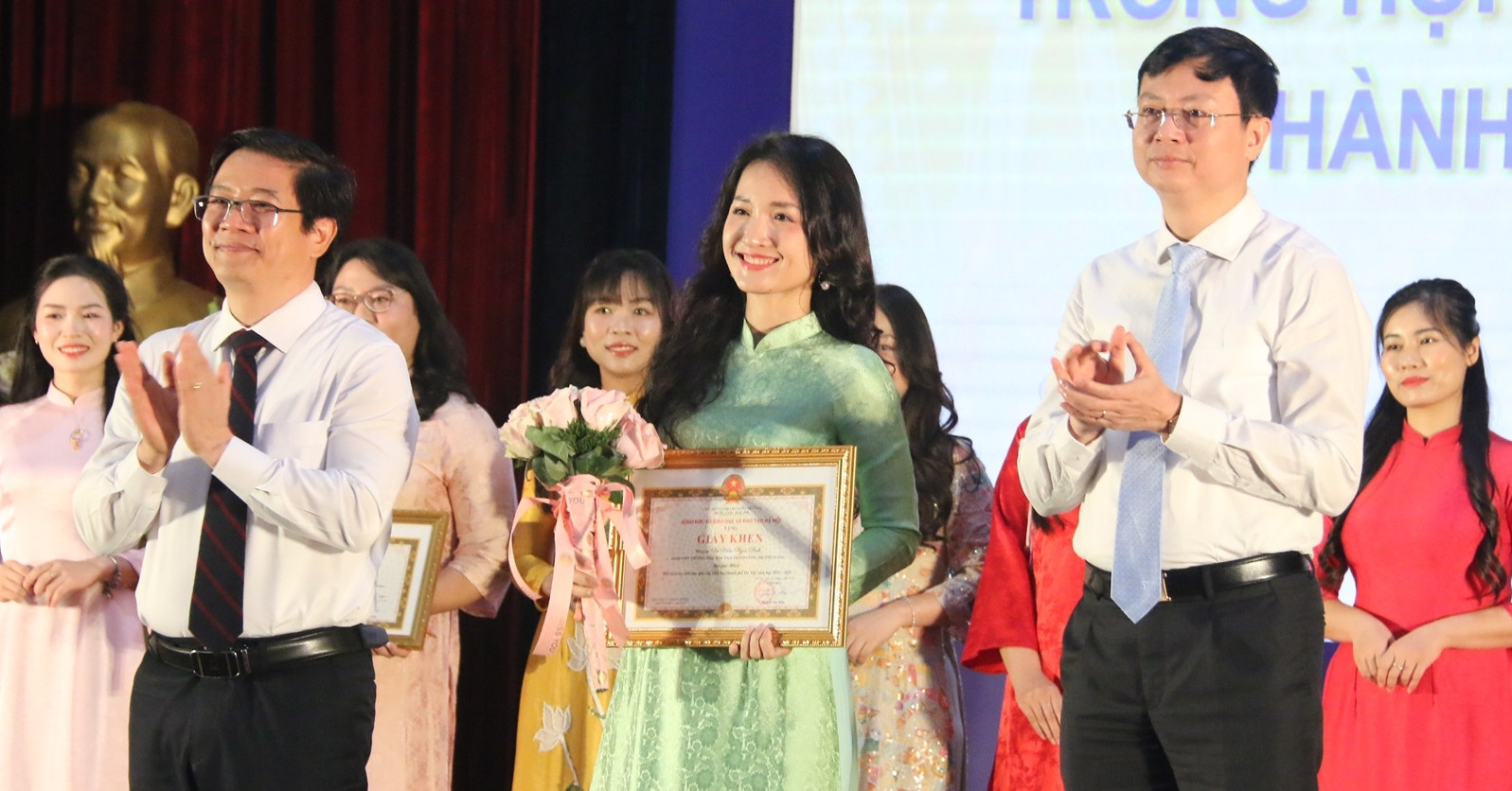 40 thay co dat giai nhat giao vien day gioi ha noi nam 2026 den tu truong nao 1726