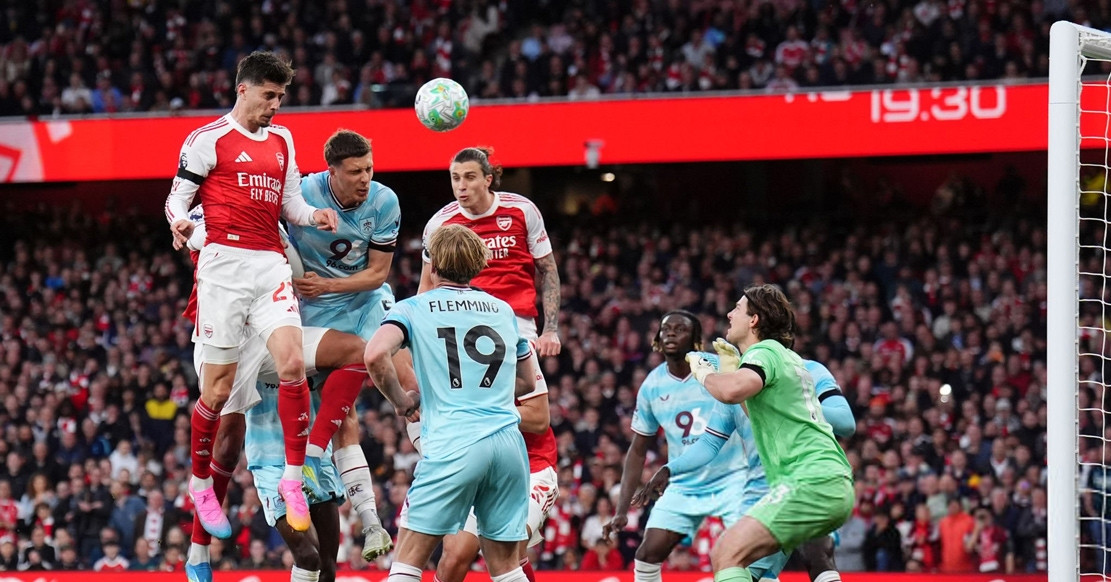 5 arsenal tien sat ngoi vo dich 91