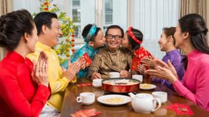 6 Viec Nen Lam Ngay Mung 1 Tet Nam Binh Ngo Ca Nam Hanh Thong May Man Day Du 154851