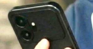 Lộ ảnh thực tế OnePlus 15T: Flagship nhỏ gọn nhưng pin gần 7.000mAh, màn 165Hz cực mượt? 1 6660fbe1823d478ca7cc830db6525a83 1772312552581656 1772331892721 1772331892883580389520 105 0 441 537