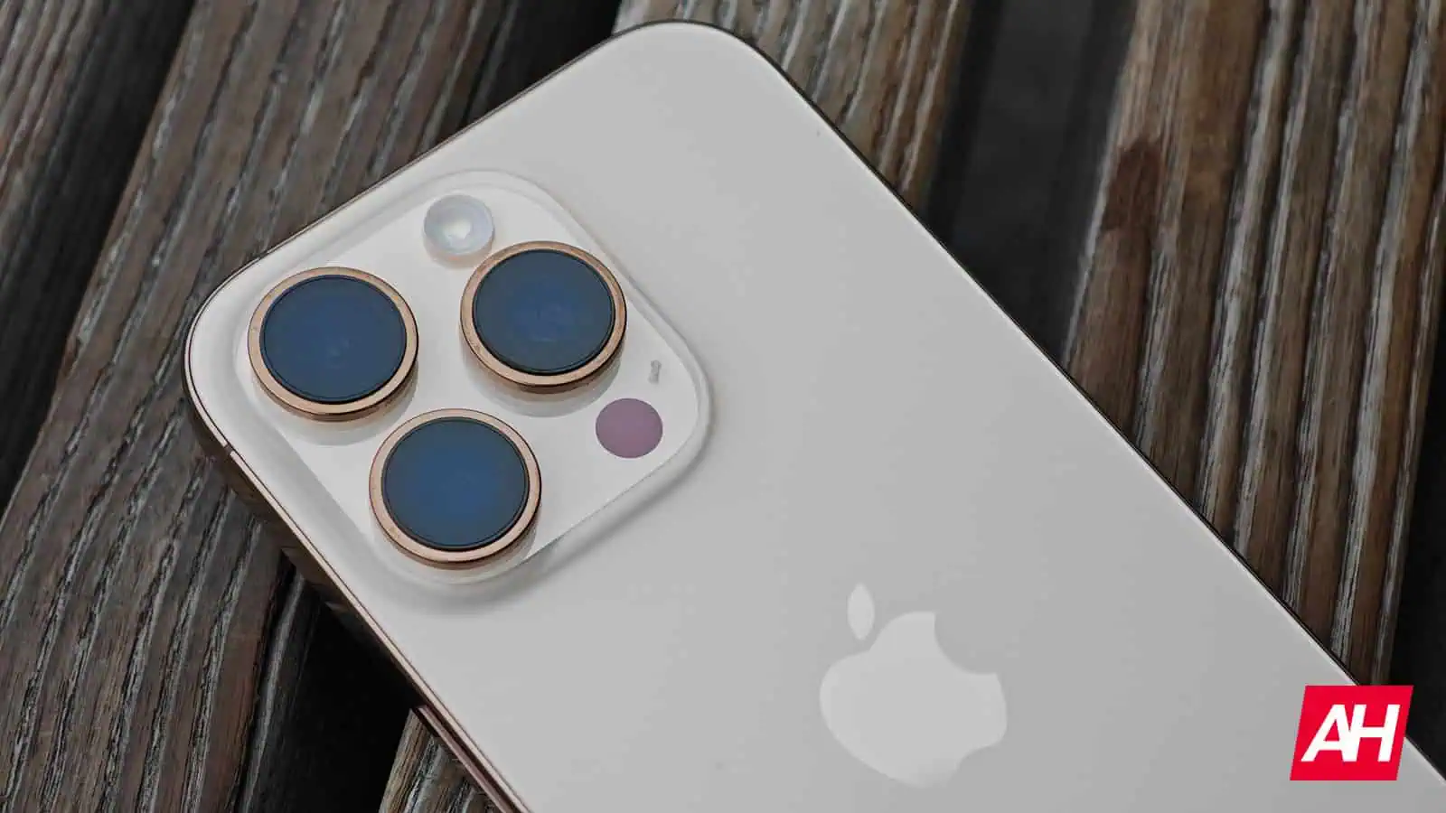 Apple Iphone 16 Pro Am Ah 15.Webp