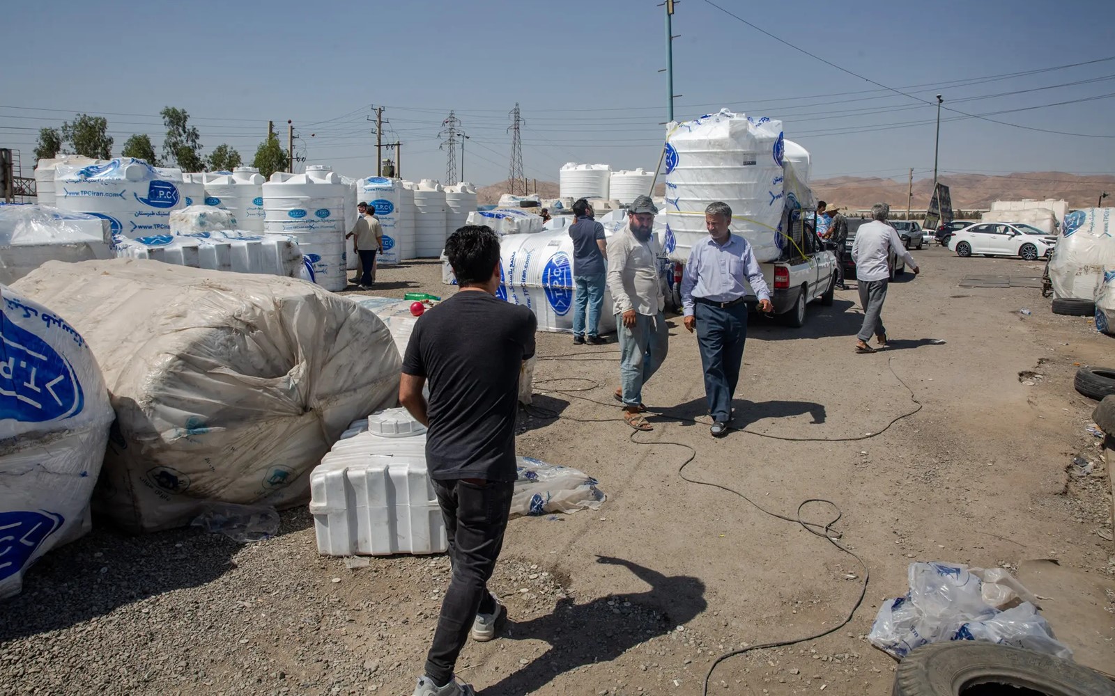 Iran thieu nuoc Iran khung hoang nuoc dan Iran mua tec tru nuoc nytimes