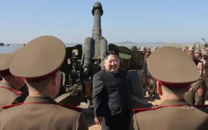 Chủ tịch Triều Tiên yêu cầu tăng cường lực lượng bảo vệ biên giới phía Nam 1 Kim Jong Un tham don vi phao Trieu Tien linh Trieu Tien quan nhan Trieu Tien kcna