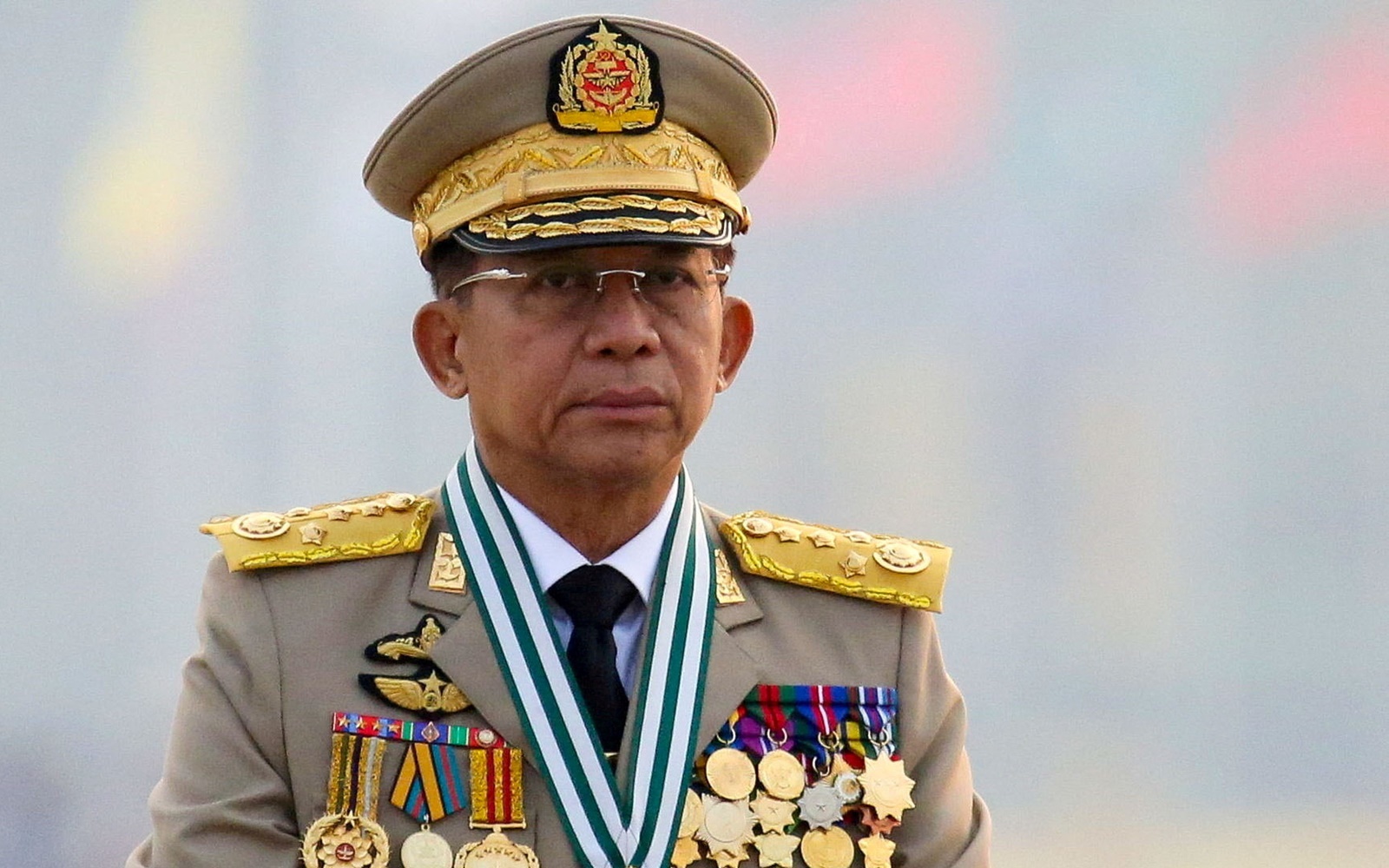 Min Aung Hlaing tong thong dac cu Myanmar tan tong thong Myanmar cuu tuong Myanmar si quan quan