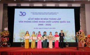 Ac1Ba6B95E99605227799C3Ed6C050963Dbec83D9E20251102155843