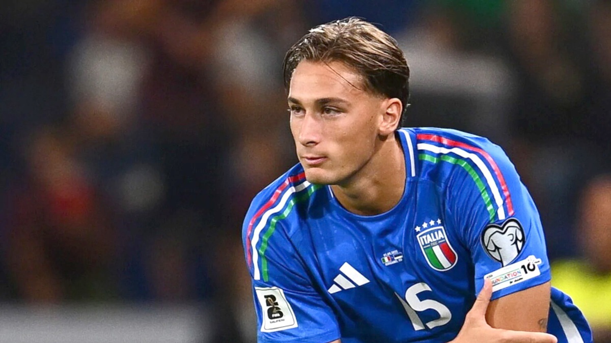 Anh Bai Chinh 17629531436902086390375 0 0 842 1499 Crop 17629532445671198215707