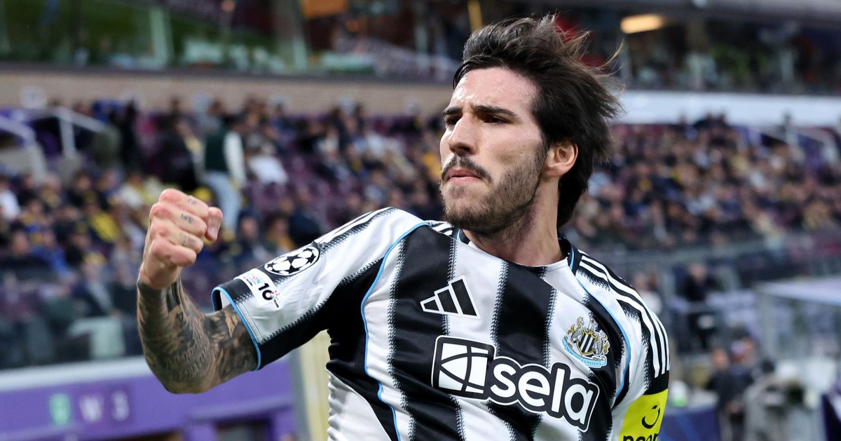 Anh Bai Nho 17665803508861247179423 0 0 1073 2048 Crop 17665803733991719230704