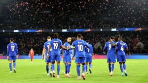 anh cot phai dt phap 1762953524571380921322 222 0 1660 2560 crop 17629536740252101140370