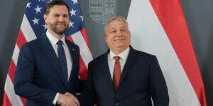 Phó Tổng thống Mỹ bày tỏ ủng hộ Thủ tướng Orbán trước thềm cuộc bầu cử Hungary 2 anh theo reuters