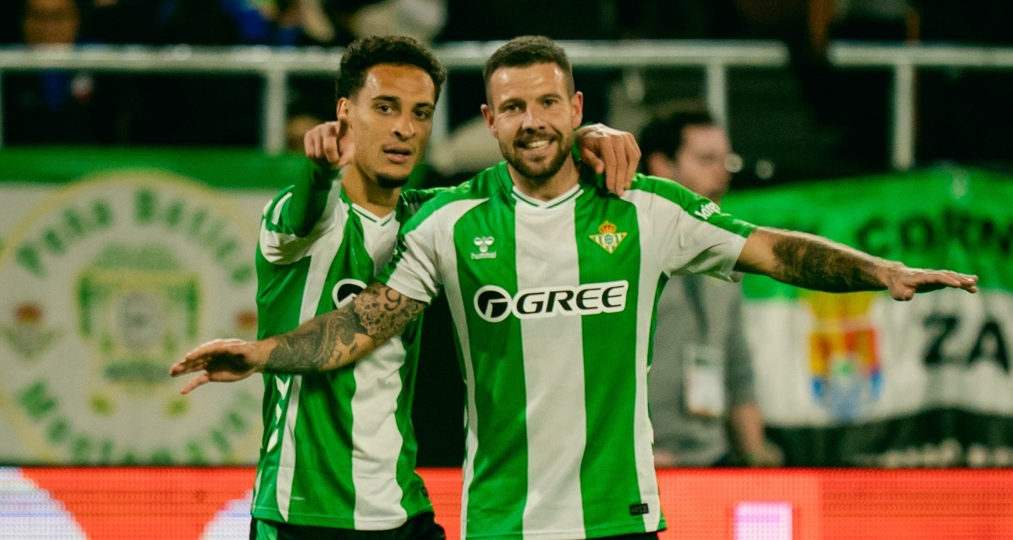 antony giup betis di tiep aston villa loai lille khoi europa league 158