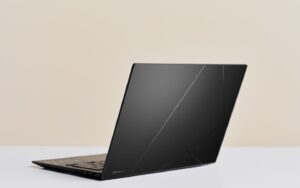 Asus Ra Mat Laptop Ryzen Ai 400 Series 1