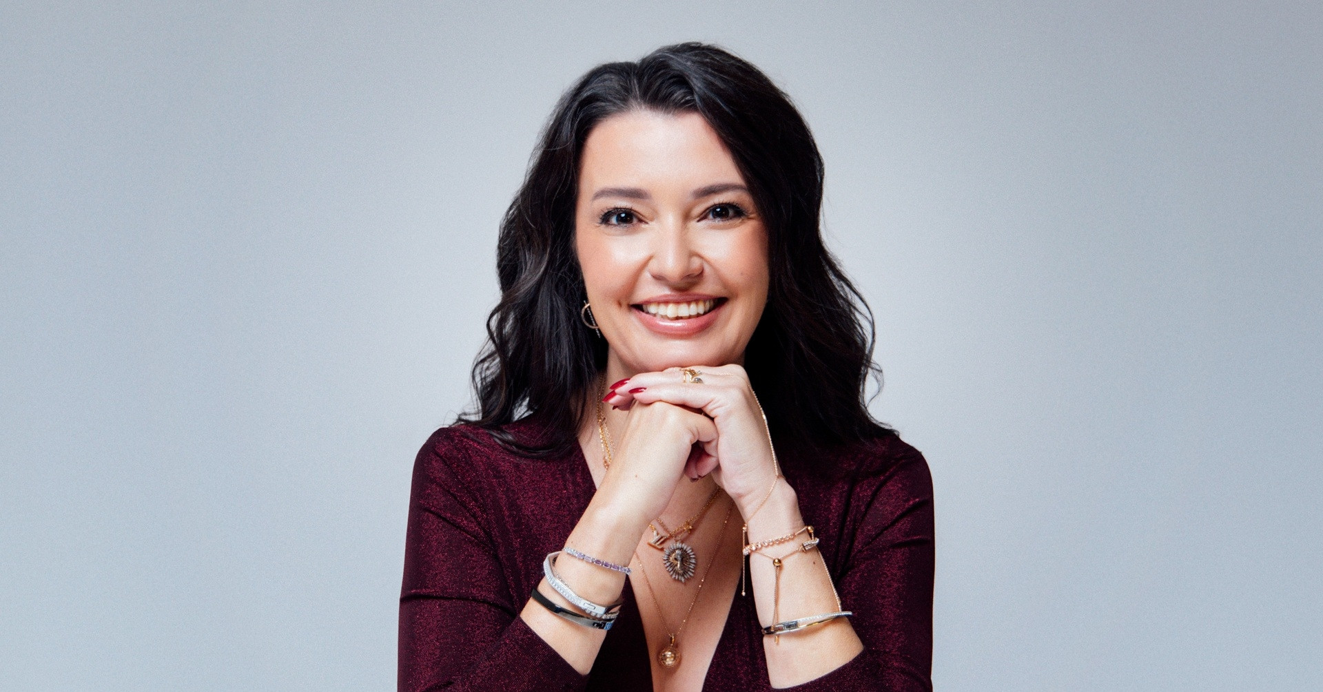 ba sinem erdomu yavuz se la tan giam doc khu vuc dong nam a cua logitech 527