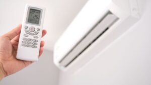 Ban đêm nên đặt điều hòa bao nhiêu độ để tiết kiệm điện? 1 ban dem nen dat dieu hoa bao nhieu do de tiet kiem dien 225049