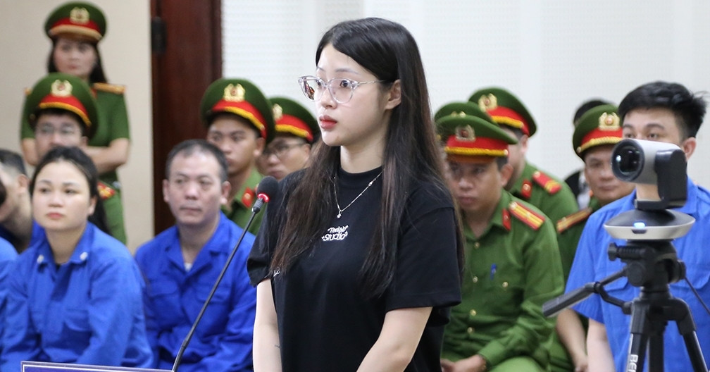 ban gai giup suc goi taxi cho bui dinh khanh bo tron 1207
