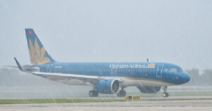 bao so 13 ap sat 5 san bay tam dung tiep nhan tau bay 1433