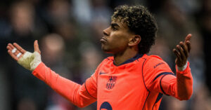 Barca Thoat Khoi Dia Nguc Newcastle Anh Sang Lamine Yamal 1119