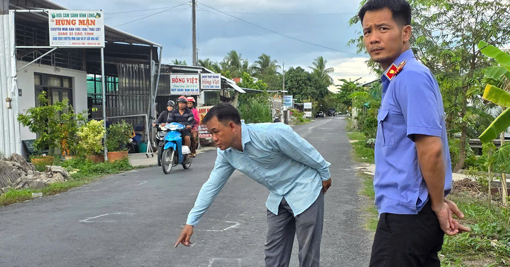 bat 2 cuu can bo lien quan vu nu sinh 14 tuoi tu vong o vinh long 2098