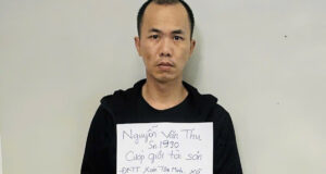 bat giu ke dung kich nho doi tien roi cuop giat vang tien cua cu ba ban ve so 548