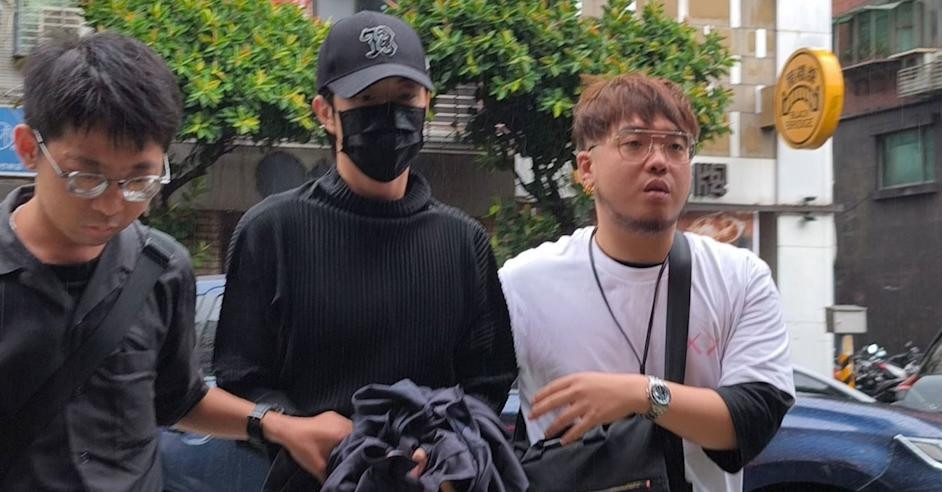 bat khan cap nam ca si 37 tuoi vi nghi tron nghia vu quan su 1171