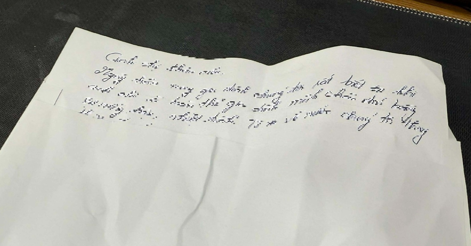 bat ngo ve chiec phong bi day com cua gia dinh ban trai viet kieu 2253