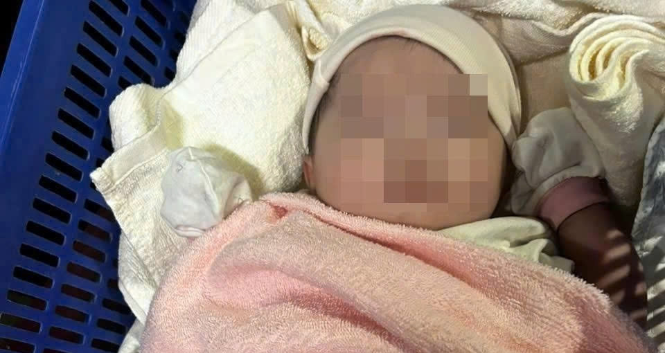 be gai so sinh bi bo roi kem buc thu con la sinh vien lo trot dai 1899